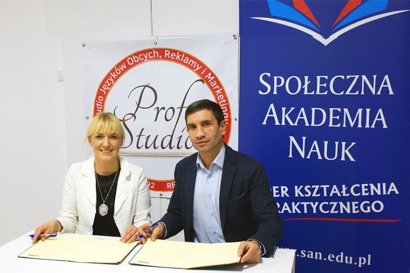 Profe Studio z SAN-em